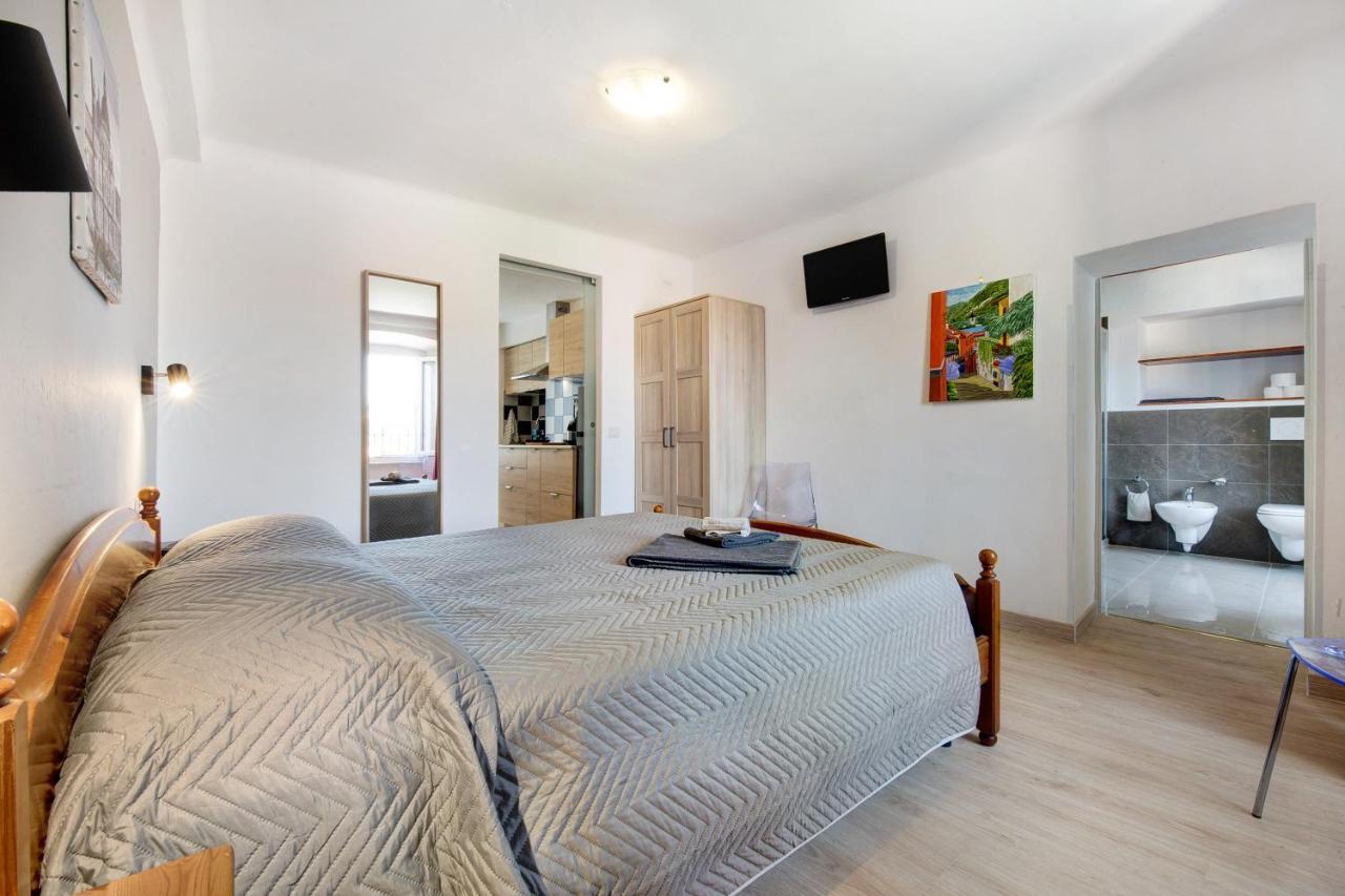Taronico Apartments Duck Bellagio Extérieur photo